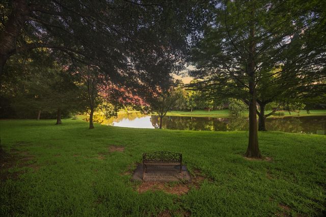 37519 Edgewater Drive, Pinehurst, TX 77362