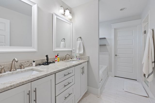 414B Saint Francis Ave, Nashville, TN 37205