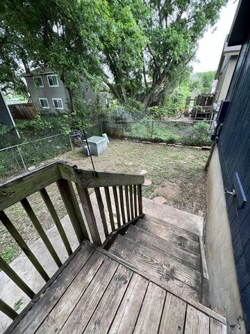 6801 Stonleigh PL B, Austin, TX 78744