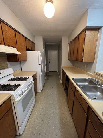 6801 Stonleigh PL B, Austin, TX 78744