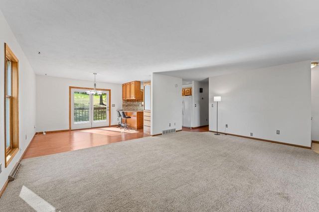 E7173 Eagle Ridge Court, Reedsburg, WI 53959