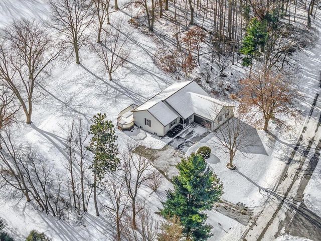 E7173 Eagle Ridge Court, Reedsburg, WI 53959