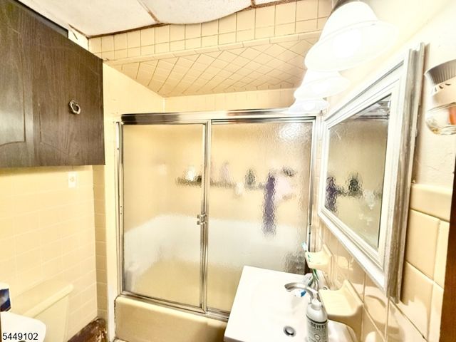 37 Krueger Pl, Passaic City, NJ 07055
