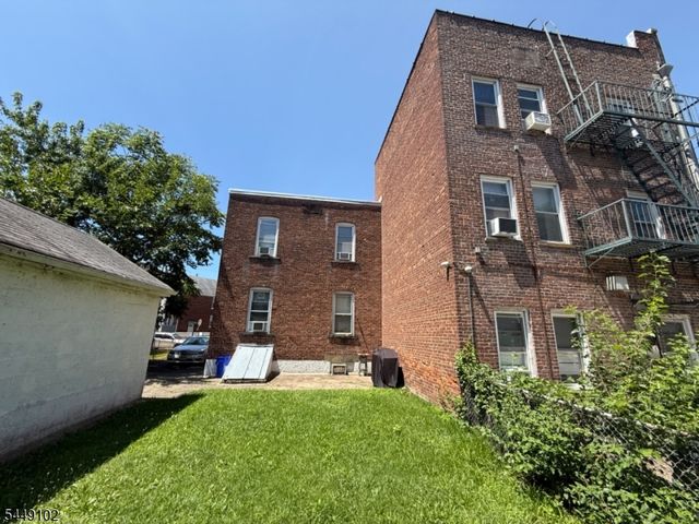 37 Krueger Pl, Passaic City, NJ 07055