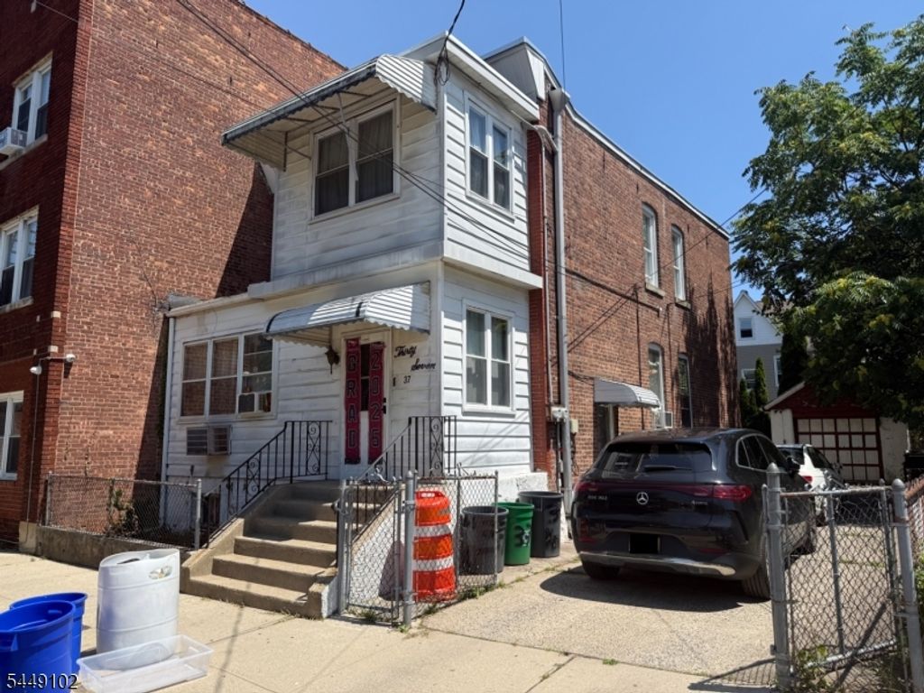 37 Krueger Pl, Passaic City, NJ 07055