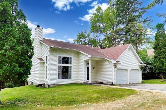 N3201 Highland DRIVE, Lake Geneva, WI 53147