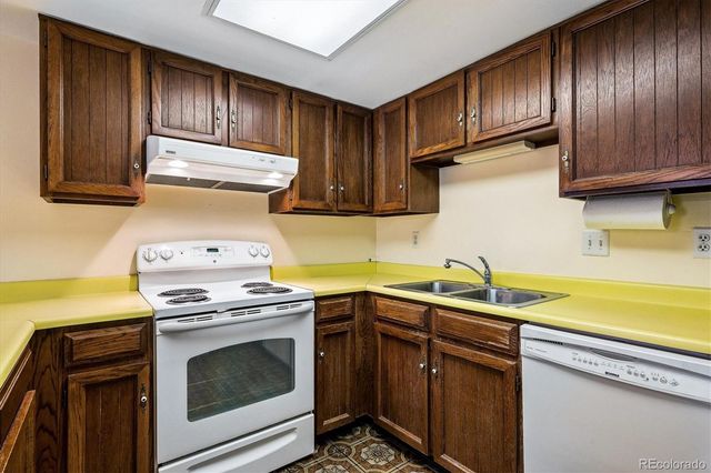 6685 E Arizona Avenue A, Denver, CO 80224