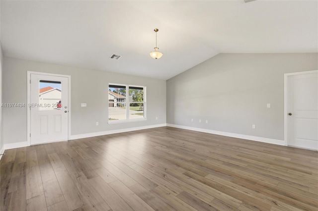 6823 Dickinson Drive, Sebring, FL 33872