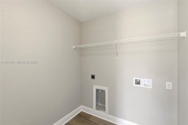 6823 Dickinson Drive, Sebring, FL 33872