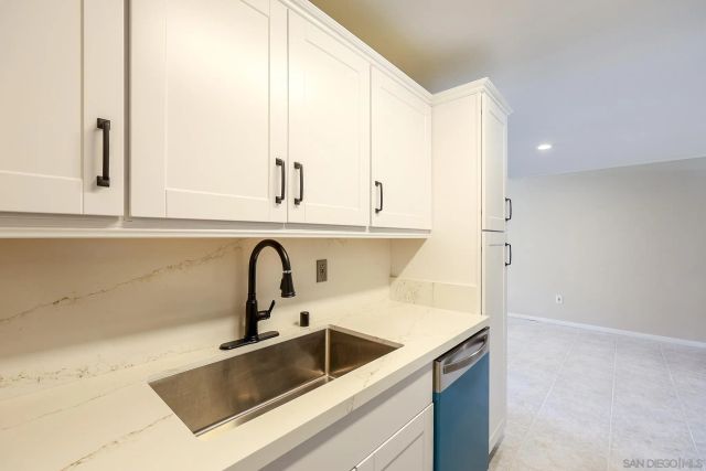 8338 Regents 1S, San Diego, CA 92122