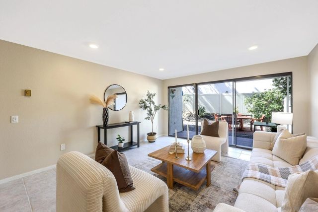 8338 Regents 1S, San Diego, CA 92122