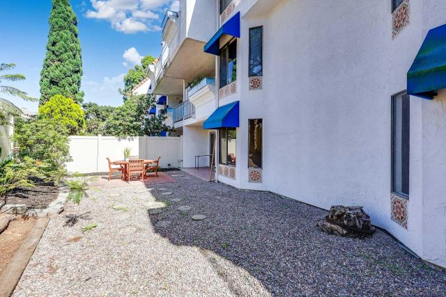 8338 Regents 1S, San Diego, CA 92122