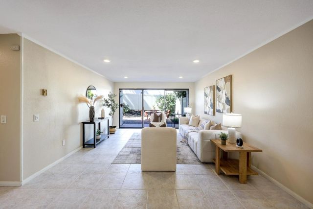 8338 Regents 1S, San Diego, CA 92122