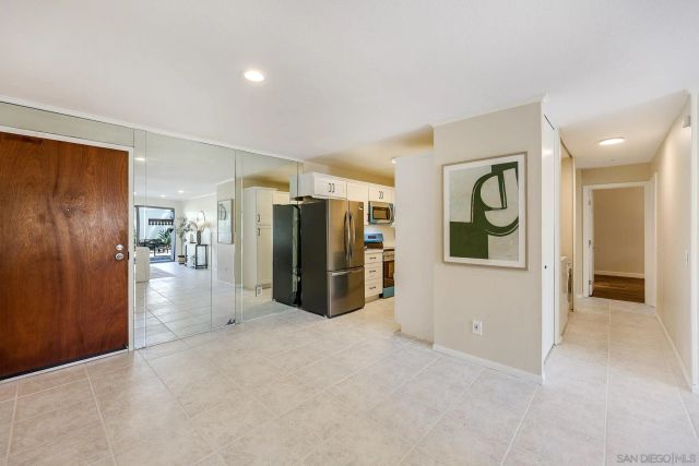 8338 Regents 1S, San Diego, CA 92122