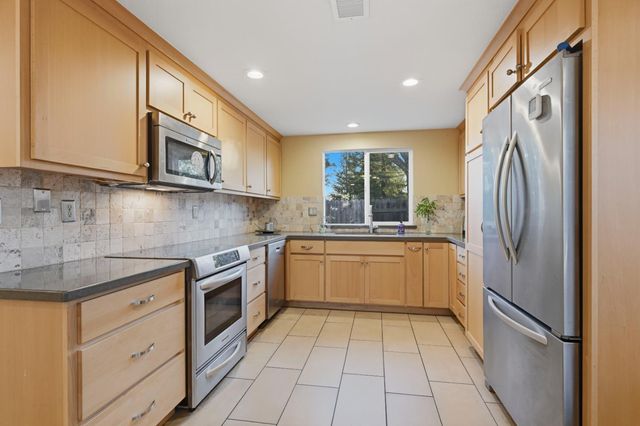 3403 Rockford Ct, Rocklin, CA 95765