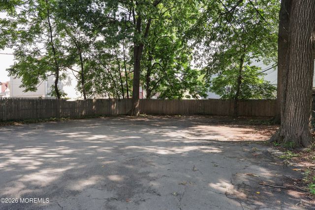 92 Chestnut Street, East Orange, NJ 07018