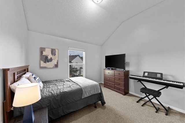 362 S Stonecrest Road, Olathe, KS 66061