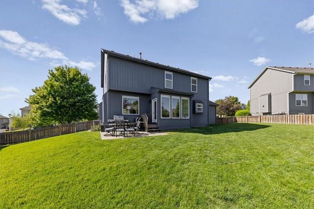 362 S Stonecrest Road, Olathe, KS 66061