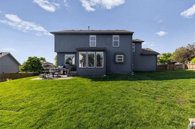 362 S Stonecrest Road, Olathe, KS 66061