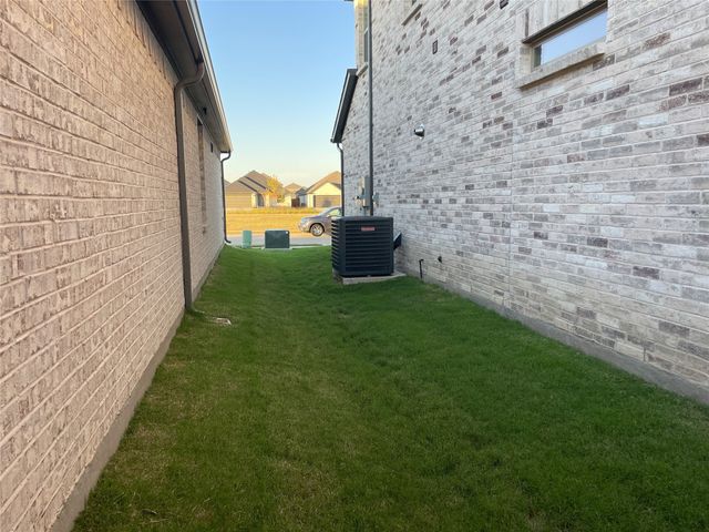 521 Whispering Winds Trail, Princeton, TX 75071