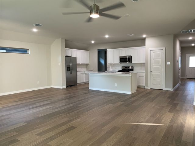 521 Whispering Winds Trail, Princeton, TX 75071