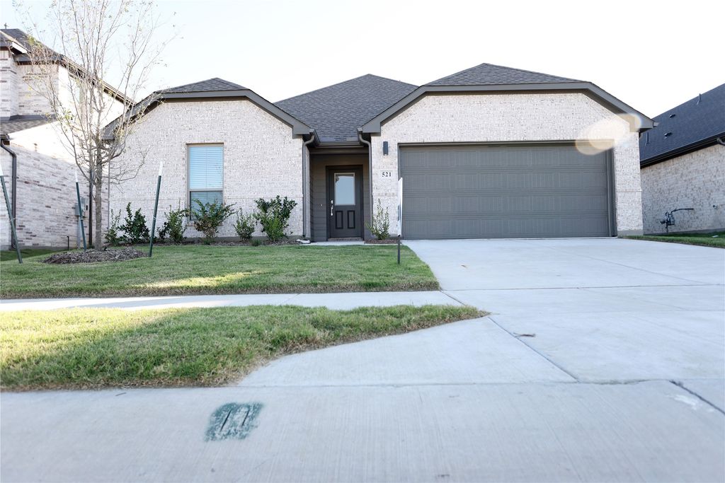 521 Whispering Winds Trail, Princeton, TX 75071