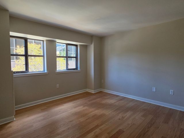 931 Massachusetts Ave 303, Cambridge, MA 02139