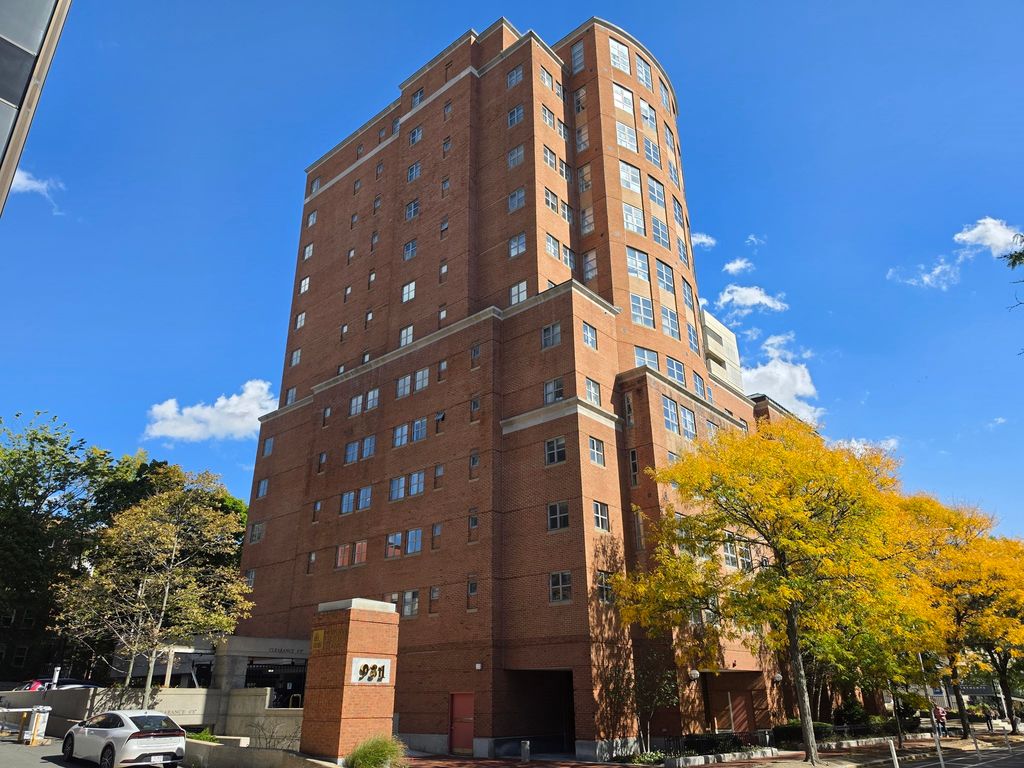 931 Massachusetts Ave 303, Cambridge, MA 02139