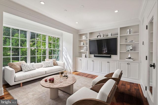 13 OVERLEA WAY, Erdenheim, PA 19038