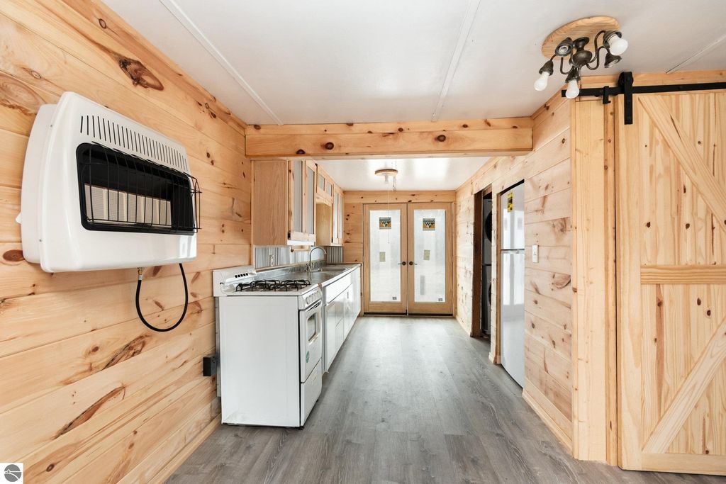 Image 6 of property listing at 2340 W Ryno Road, Luzerne, MI 48636