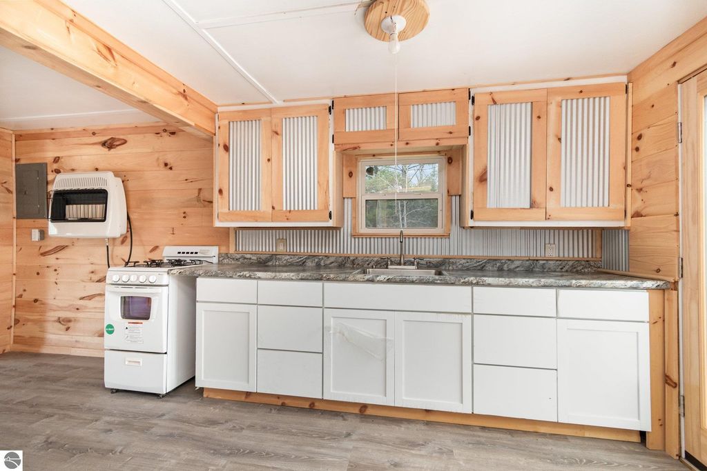 Image 8 of property listing at 2340 W Ryno Road, Luzerne, MI 48636