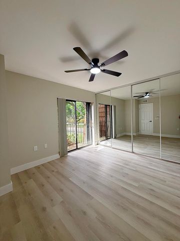 205 Charter Way, West Palm Beach, FL 33407