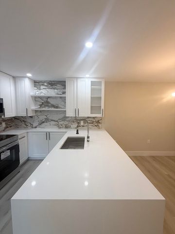 205 Charter Way, West Palm Beach, FL 33407