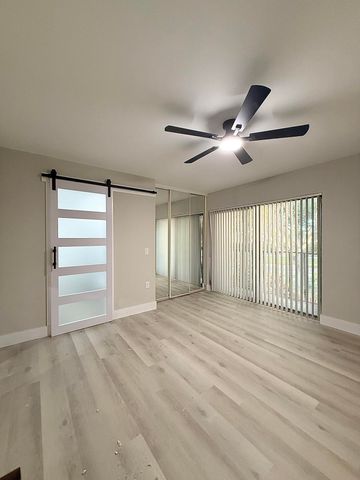 205 Charter Way, West Palm Beach, FL 33407