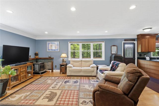 193 Lake Washington Drive, Glocester, RI 02814
