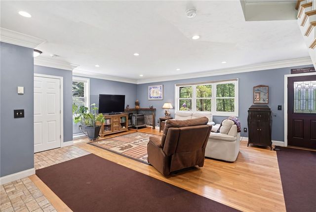 193 Lake Washington Drive, Glocester, RI 02814