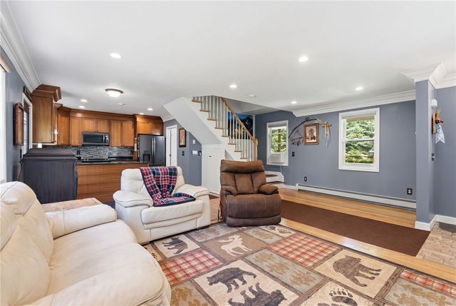 193 Lake Washington Drive, Glocester, RI 02814