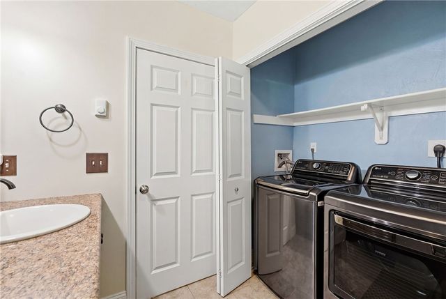193 Lake Washington Drive, Glocester, RI 02814