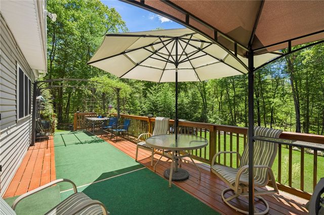 193 Lake Washington Drive, Glocester, RI 02814
