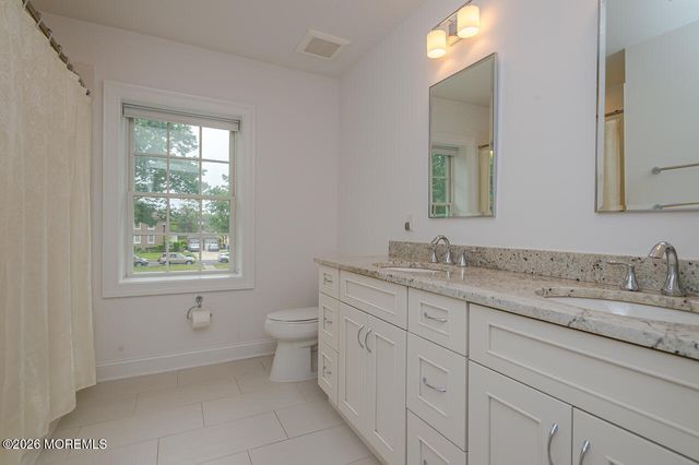 9 Allen Avenue, Oceanport, NJ 07757