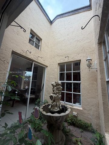 14249 SW 103rd Ter, Miami, FL 33186