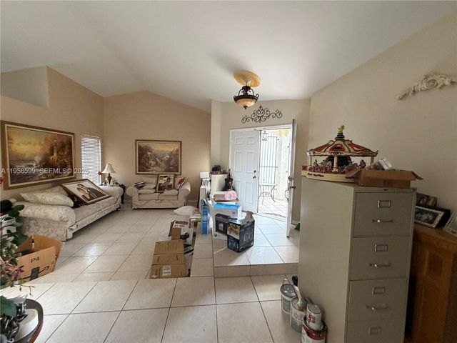 14249 SW 103rd Ter, Miami, FL 33186