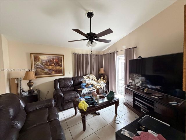 14249 SW 103rd Ter, Miami, FL 33186