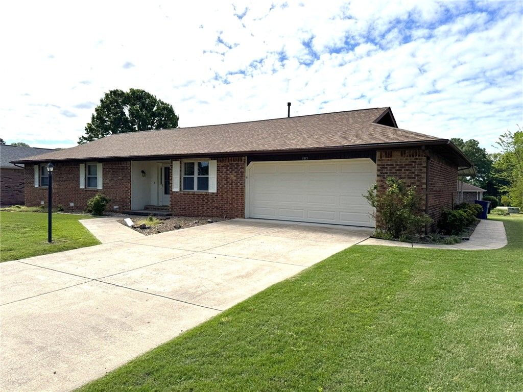 1913 Mimosa, Mountain Home, AR 72653