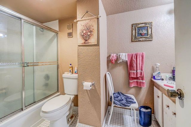 1100 Saint Charles Pl 310, Pembroke Pines, FL 33026