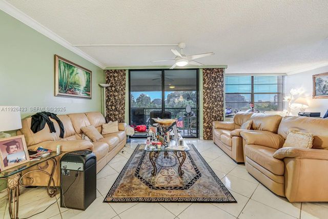 1100 Saint Charles Pl 310, Pembroke Pines, FL 33026