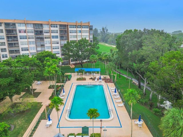 1100 Saint Charles Pl 310, Pembroke Pines, FL 33026