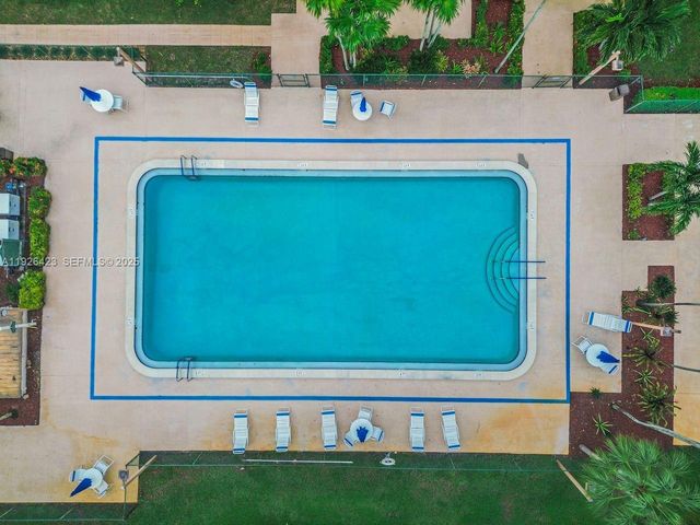 1100 Saint Charles Pl 310, Pembroke Pines, FL 33026