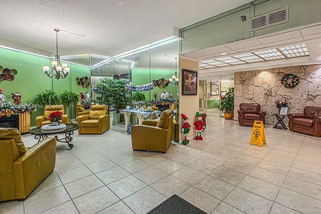 1100 Saint Charles Pl 310, Pembroke Pines, FL 33026