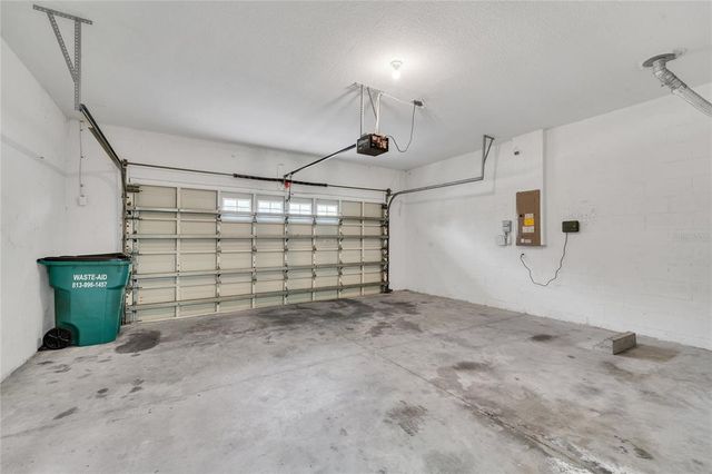 24600 VICTORIA WOOD COURT, Lutz, FL 33559